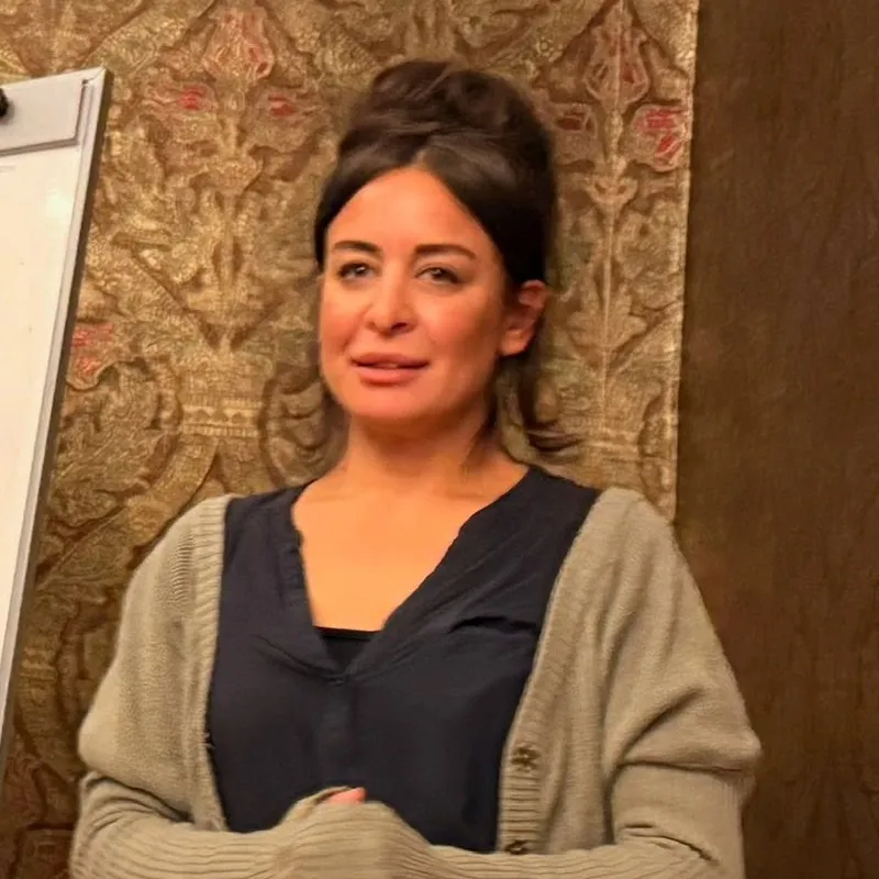 Guest medium Nursen Kibar teaching